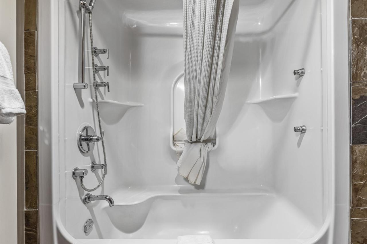 Sophisticated Mtn 2 Bedroom Pool Hot Tub Managed By Little Sister Getaways 坎莫尔 外观 照片
